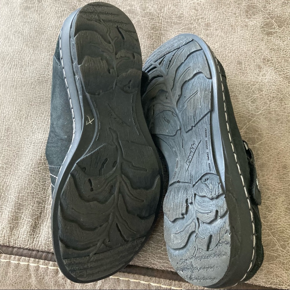Earth Alder Black Shoe - Picture 4 of 6